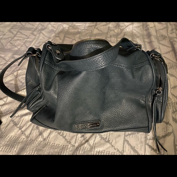 BCBGeneration - Picture 3 of 3